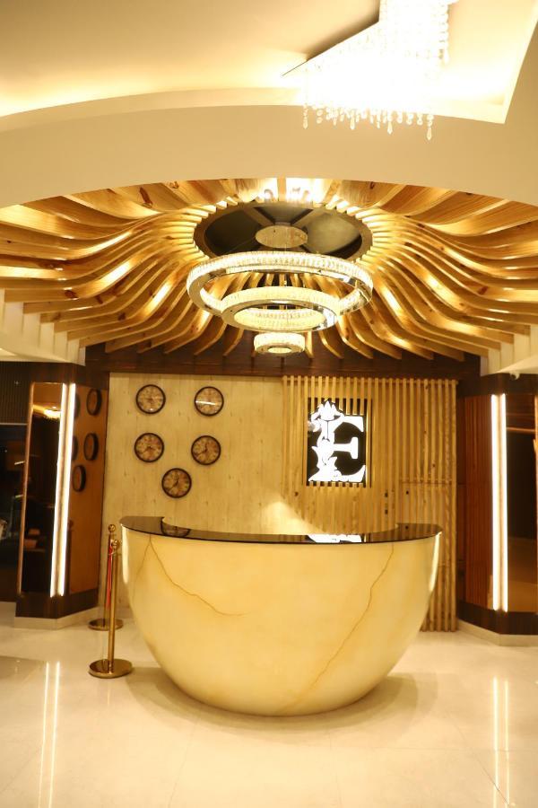 Hotel Emperio Grand Лакхнау Экстерьер фото